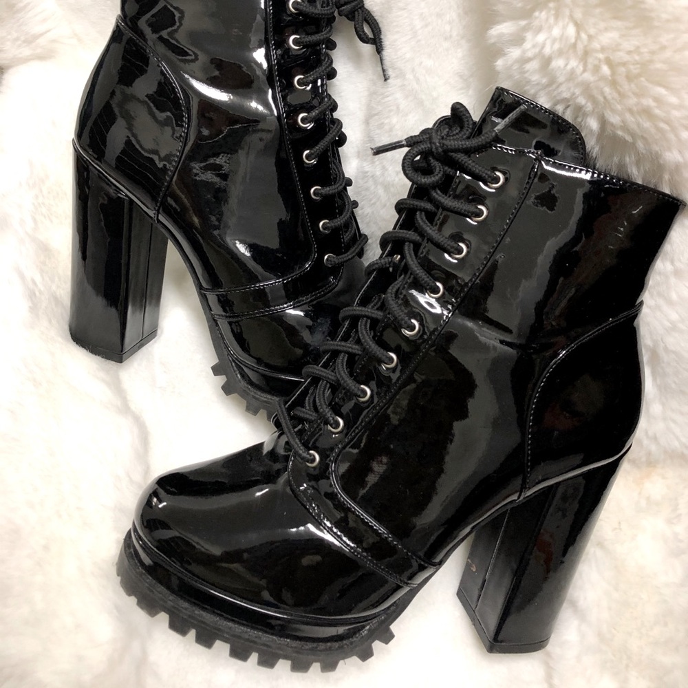 Platform combat boots